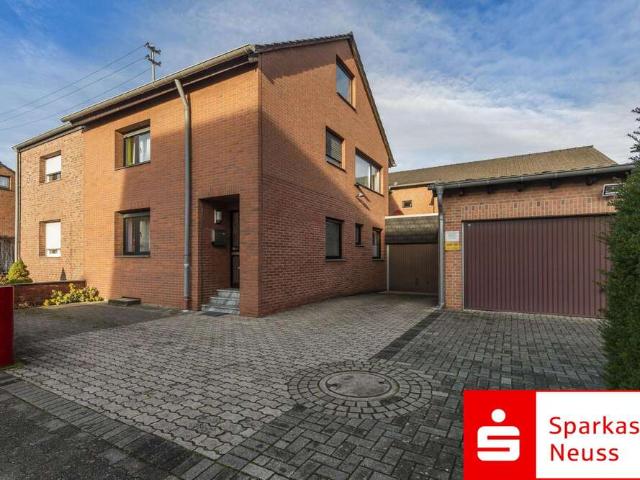 Haus zum Kaufen in Kaarst 699.000,00 EUR 311 m²