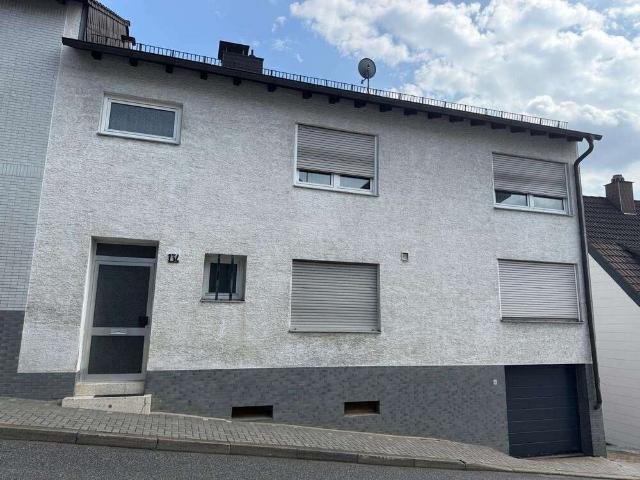 Haus zum Kaufen in Kaiserslautern 283.000,00 EUR 230 m²