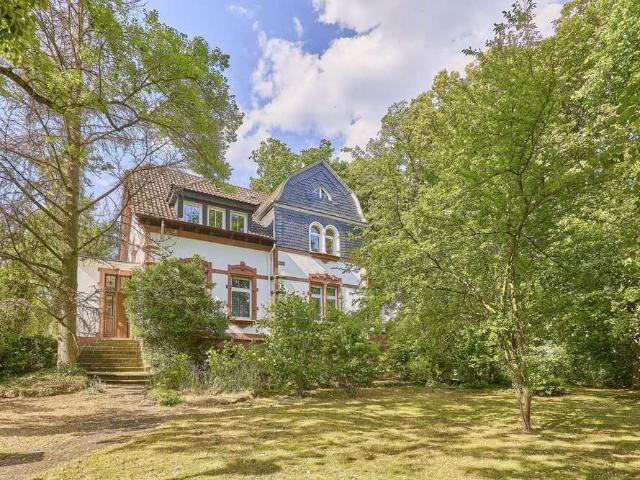 Haus zum Kaufen in Kaiserslautern 695.000,00 EUR 225 m²