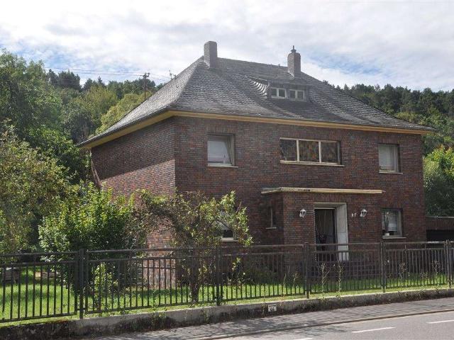 Haus zum Kaufen in Kall 275.000,00 EUR 180 m²