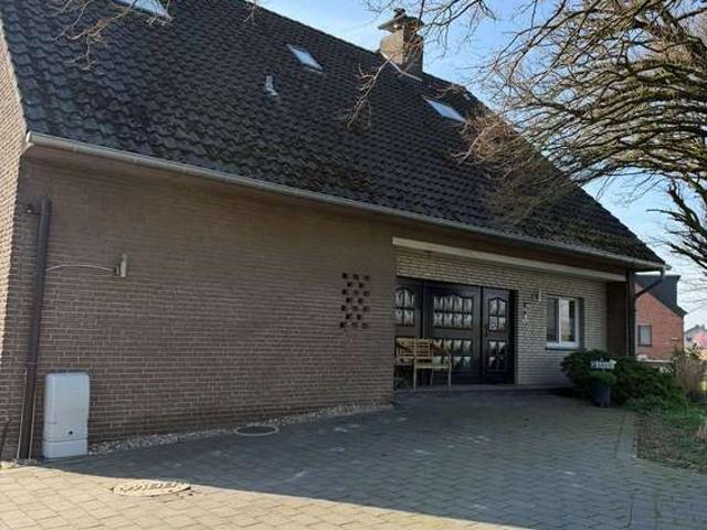 Haus zum Kaufen in Kamp Lintfort 679.000,00 EUR 230 m²