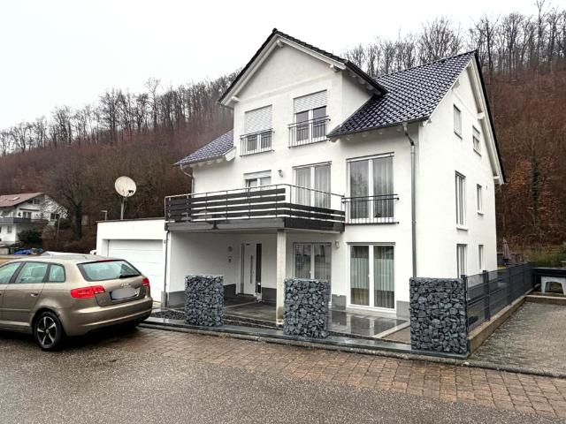 Haus zum Kaufen in Kämpfelbach 739.000,00 EUR 290 m²