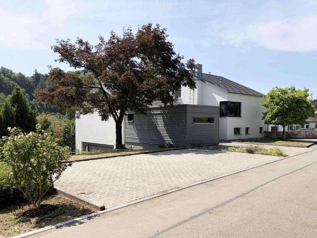 Haus zum Kaufen in Kandern 985.000,00 EUR 247.3 m²