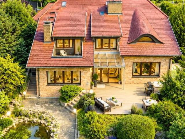 Haus zum Kaufen in Karben Klein Karben 1.550.000,00 EUR 205.49 m²