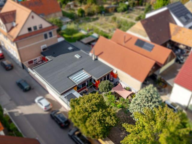Haus zum Kaufen in Karlsdorf Neuthard 395.000,00 EUR 107.76 m²