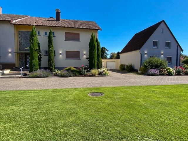 Haus zum Kaufen in Karlsdorf Neuthard 599.999,00 EUR 180 m²
