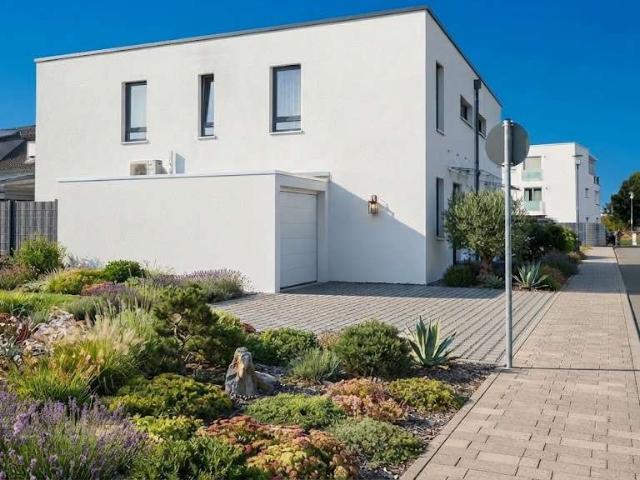 Haus zum Kaufen in Karlsdorf Neuthard 699.995,00 EUR 140 m²
