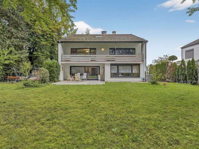 Haus zum Kaufen in Karlsruhe Rüppurr 1.350.000,00 EUR 222 m²