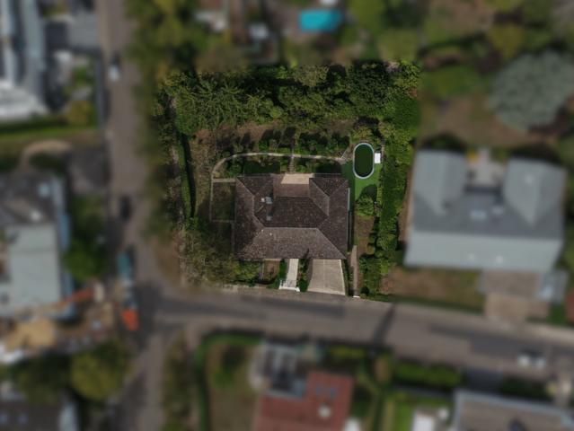 Haus zum Kaufen in Karlsruhe 1.850.000,00 EUR 300 m²