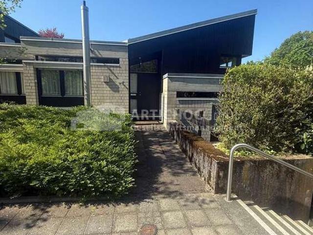 Haus zum Kaufen in Karlsruhe 698.000,00 EUR 194 m²