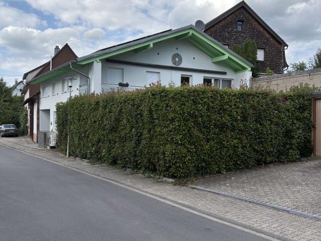 Haus zum Kaufen in Karlsruhe 880.000,00 EUR 169 m²