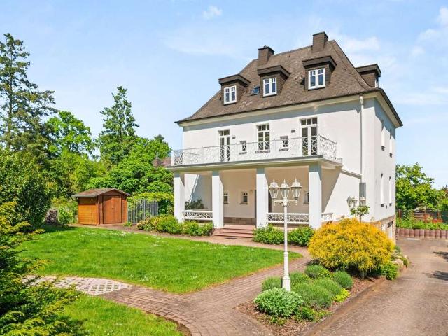 Haus zum Kaufen in Kassel 1.185.000,00 EUR 283 m²