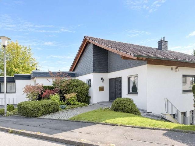Haus zum Kaufen in Kassel 495.000,00 EUR 182.74 m²