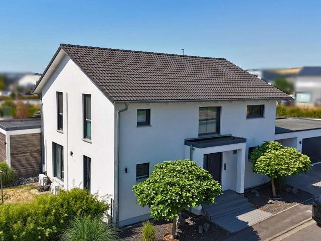 Haus zum Kaufen in Kefenrod 680.000,00 EUR 183.94 m²
