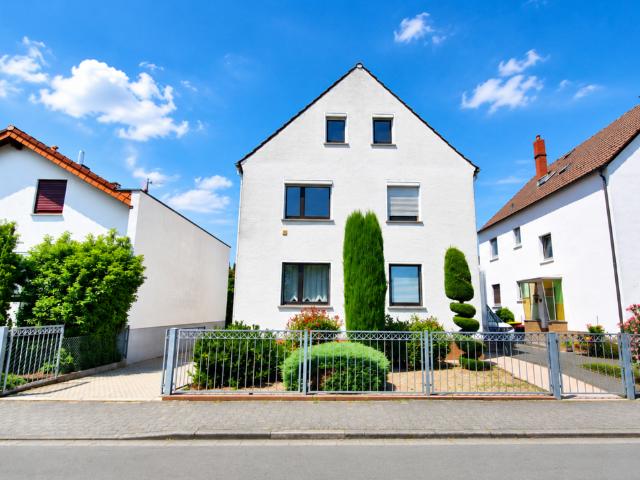 Haus zum Kaufen in Kelsterbach 555.000,00 EUR 137.73 m²