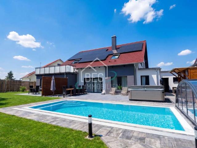 Haus zum Kaufen in Kirchberg an der Jagst Hornberg 1.180.000,00 EUR 245.93 m²