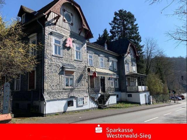 Haus zum Kaufen in Kirchen 250.000,00 EUR 323 m²