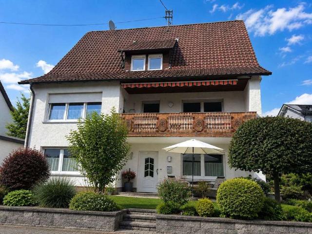 Haus zum Kaufen in Kirchhundem 499.000,00 EUR 385 m²