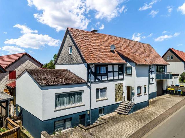 Haus zum Kaufen in Kirtorf 265.000,00 EUR 297 m²