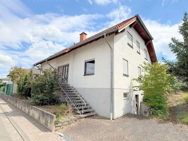 Haus zum Kaufen in Kleinkarlbach 499.000,00 EUR 219 m²