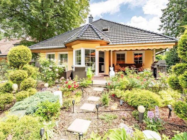 Haus zum Kaufen in Kleinmachnow 1.595.000,00 EUR 242 m²
