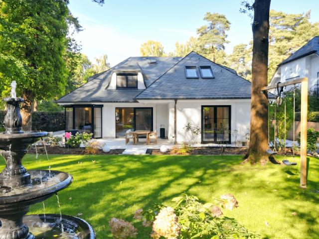 Haus zum Kaufen in Kleinmachnow 2.450.000,00 EUR 280 m²