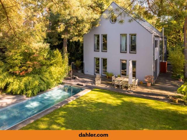 Haus zum Kaufen in Kleinmachnow 2.490.000,00 EUR 285.7 m²