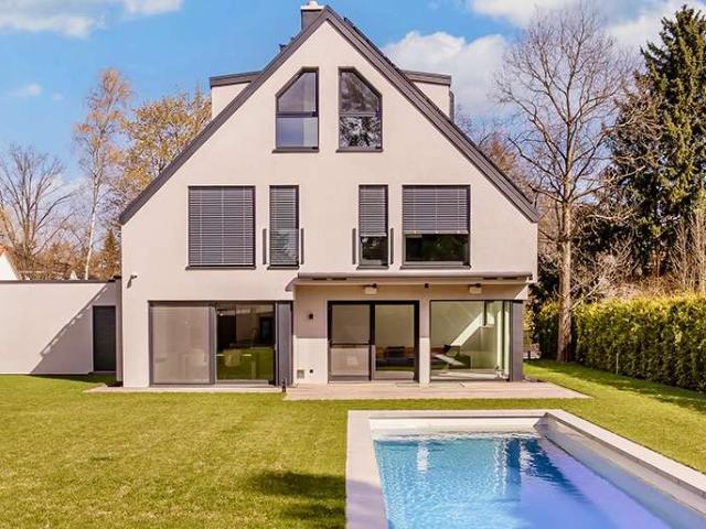 Haus zum Kaufen in Kleinmachnow 2.950.000,00 EUR 284 m²