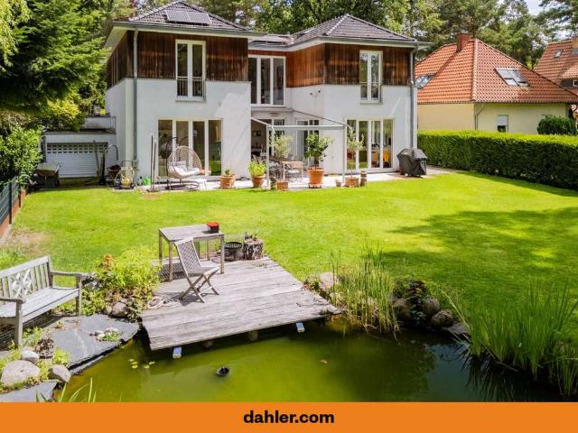 Haus zum Kaufen in Kleinmachnow 3.080.000,00 EUR 343.6 m²
