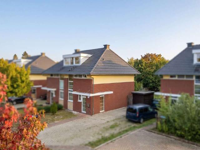 Haus zum Kaufen in Kleinmachnow 698.000,00 EUR 118.5 m²