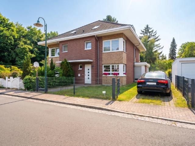 Haus zum Kaufen in Kleinmachnow 748.000,00 EUR 158 m²