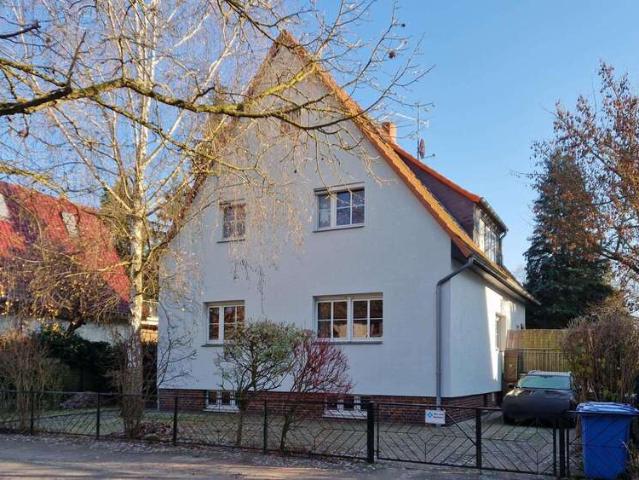 Haus zum Kaufen in Kleinmachnow 775.000,00 EUR 206 m²