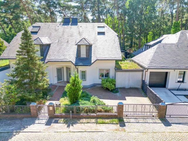 Haus zum Kaufen in Kleinmachnow 895.000,00 EUR 181.29 m²