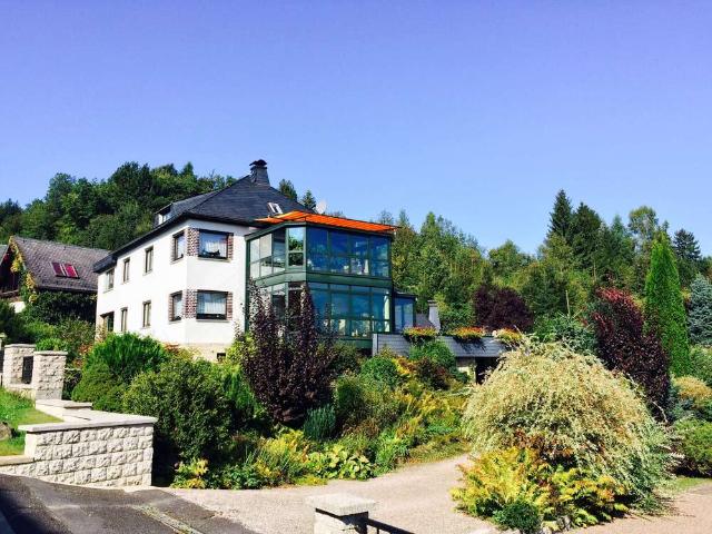 Haus zum Kaufen in Kleinschmalkalden 358.000,00 EUR 262 m²