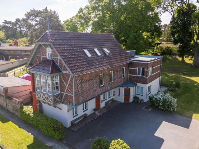 Haus zum Kaufen in Kloster Lehnin 649.000,00 EUR 290.51 m²