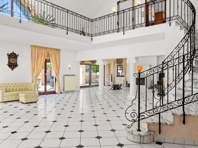 Haus zum Kaufen in Kraichtal 1.190.000,00 EUR 572 m²