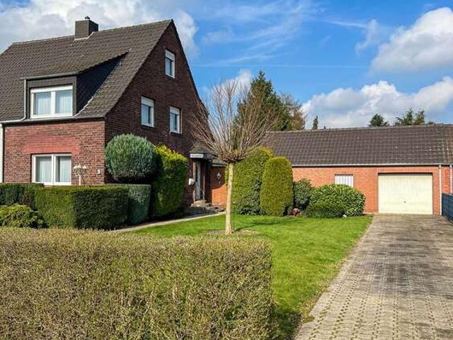 Haus zum Kaufen in Krefeld 420.000,00 EUR 90 m²