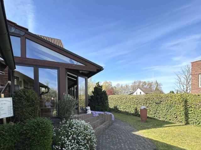 Haus zum Kaufen in Krefeld 455.000,00 EUR 120 m²