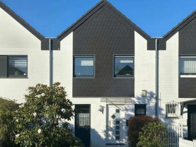 Haus zum Kaufen in Krefeld 455.800,00 EUR 99.27 m²