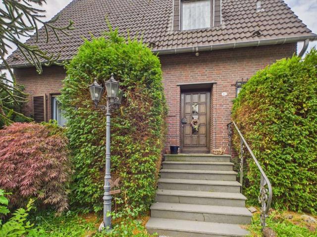 Haus zum Kaufen in Krefeld 499.000,00 EUR 112 m²
