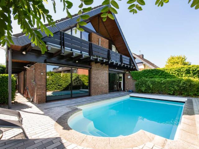 Haus zum Kaufen in Krefeld 777.900,00 EUR 150.6 m²