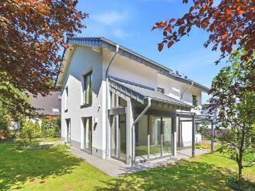 Haus zum Kaufen in Krefeld 1.080.000,00 EUR 270.53 m²