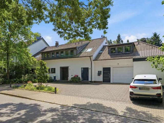 Haus zum Kaufen in Krefeld 1.380.000,00 EUR 427 m²