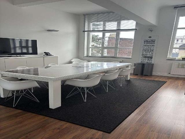 Haus zum Kaufen in Krefeld 1.950.000,00 EUR 2630 m²