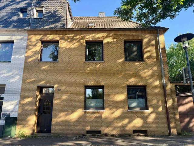 Haus zum Kaufen in Krefeld 379.000,00 EUR 168 m²