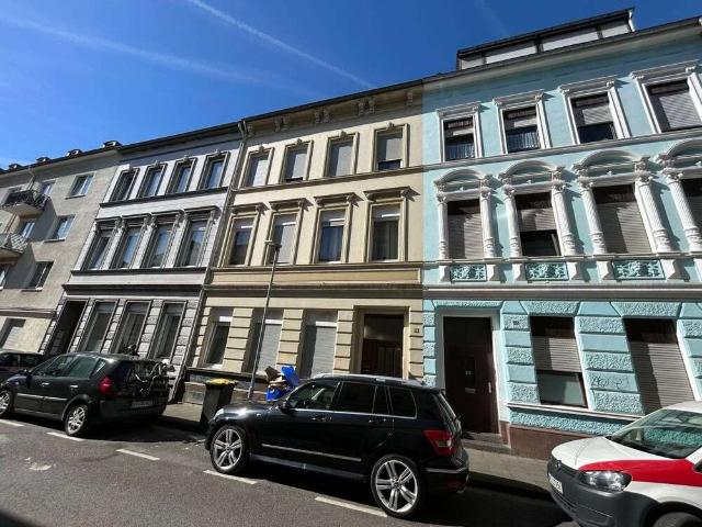 Haus zum Kaufen in Krefeld 390.000,00 EUR 274.16 m²