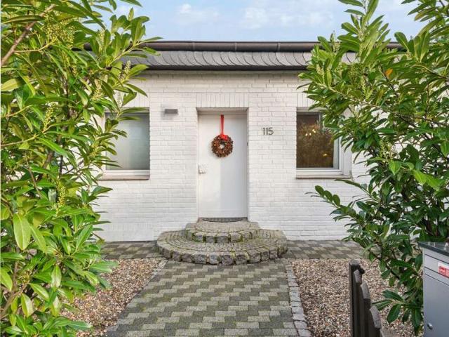 Haus zum Kaufen in Krefeld Fischeln 399.000,00 EUR 118.61 m²