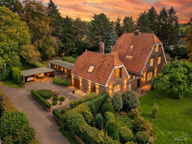 Haus zum Kaufen in Krefeld Hüls 1.150.000,00 EUR 234 m²