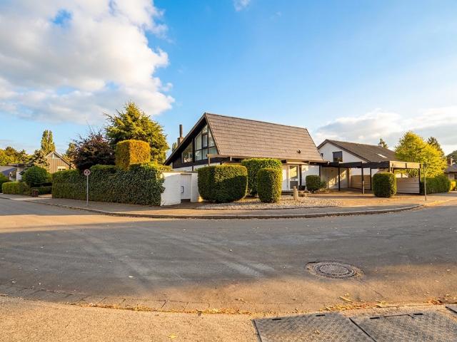 Haus zum Kaufen in Krefeld Kliedbruch 660.000,00 EUR 138 m²