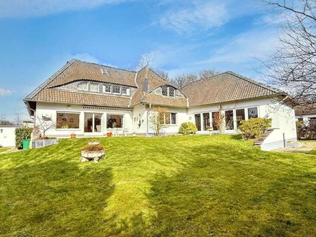 Haus zum Kaufen in Krefeld Kliedbruch 760.000,00 EUR 225 m²